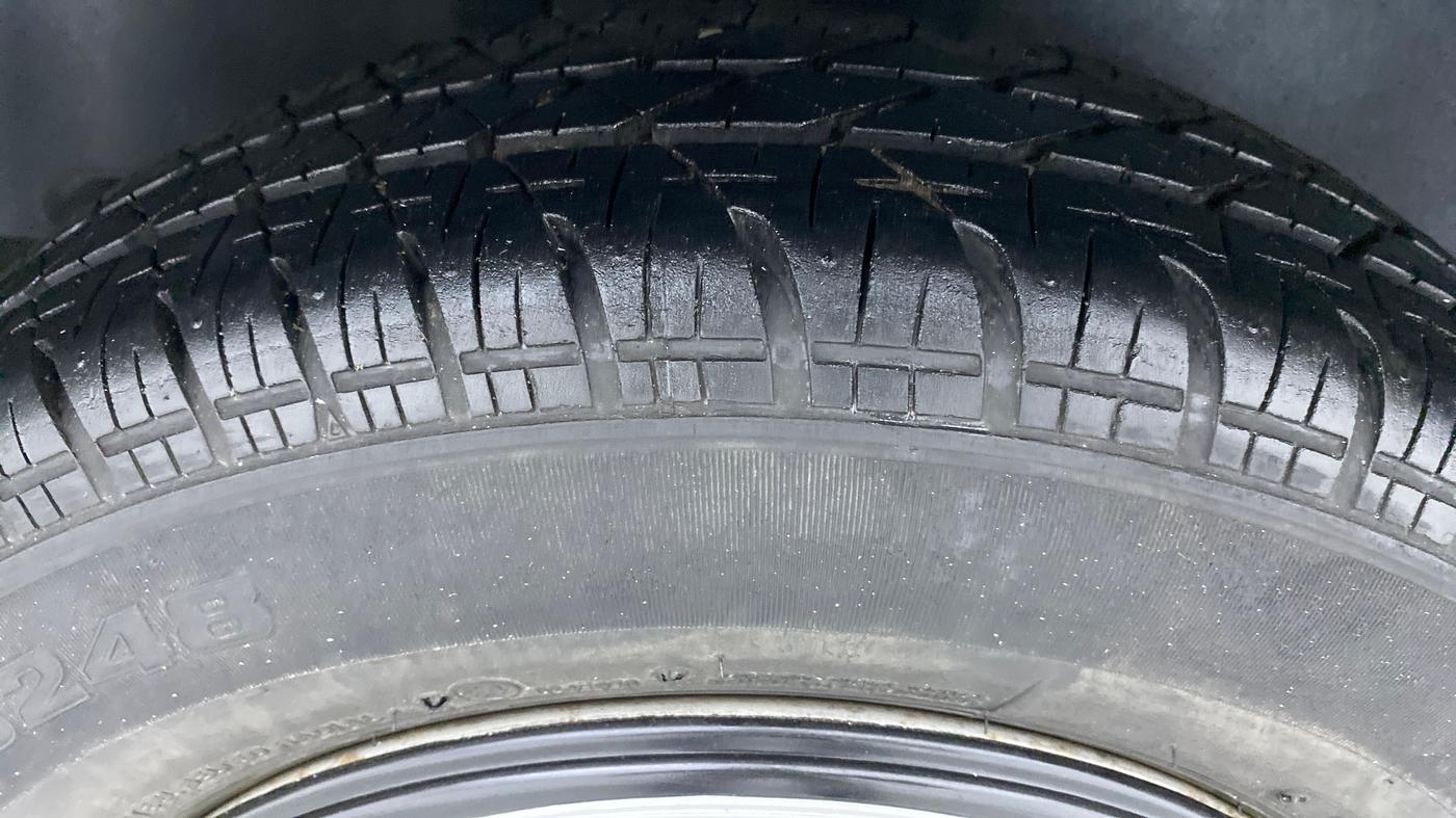 2012 Maruti Swift Dzire LDI BS IV, Diesel, Manual, 46,799 km, Right Rear Tyre Tread