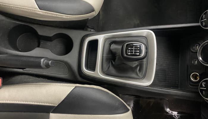 2019 Hyundai VENUE SX 1.0 TURBO, Petrol, Manual, 75,789 km, Gear Lever
