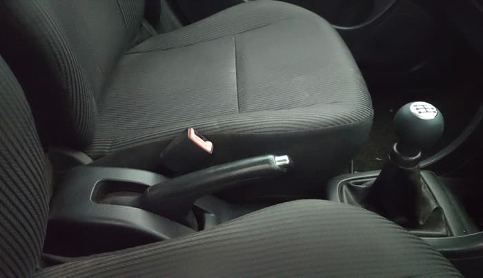 2013 Maruti Swift ZXI, Petrol, Manual, 60,904 km, Gear Lever