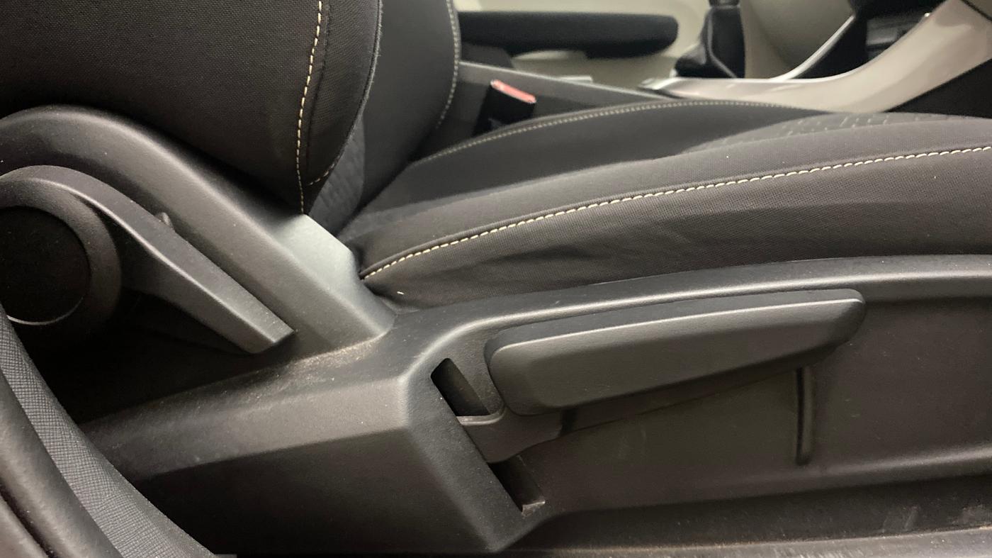 2023 Tata ALTROZ XZ PETROL, Petrol, Manual, 20,494 km, Driver Side Adjustment Panel