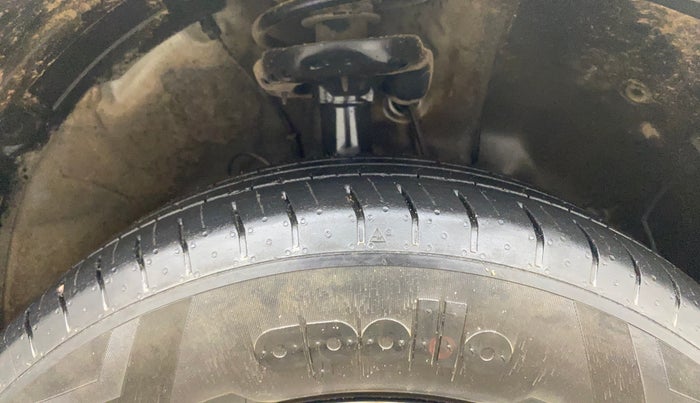 2021 Hyundai VENUE S 1.2, Petrol, Manual, 75,879 km, Right Front Tyre Tread