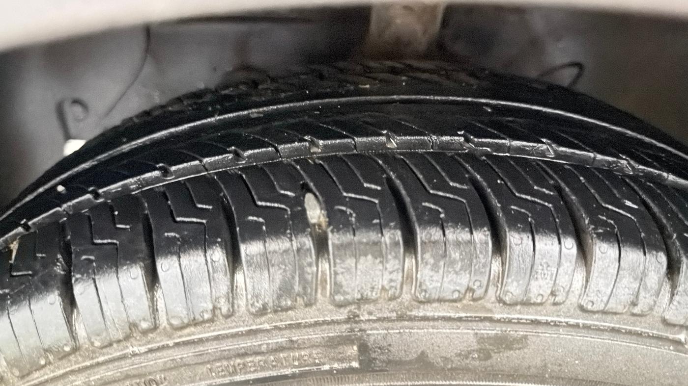 2022 Hyundai AURA S 1.2 CNG, CNG, Manual, 70,843 km, Left Front Tyre Tread