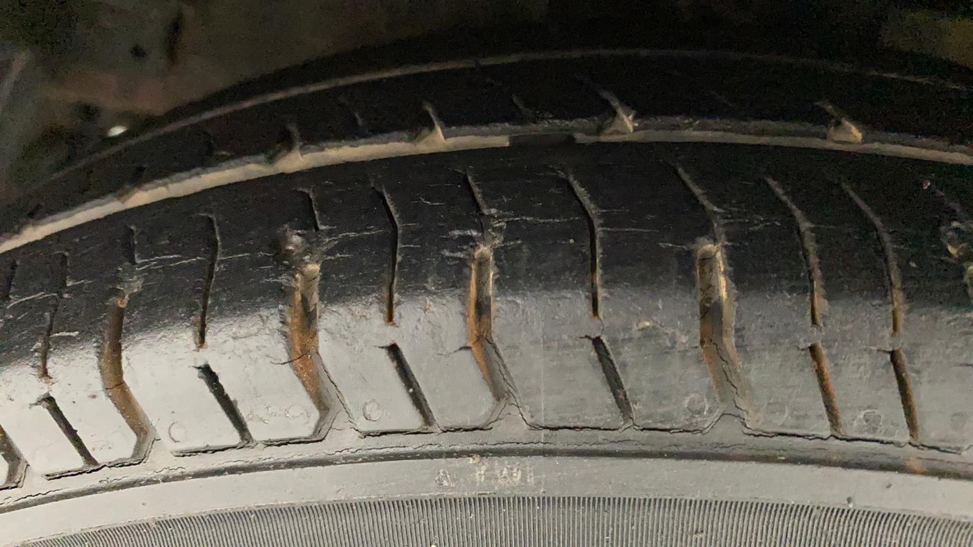 2010 Hyundai i10 MAGNA 1.2, Petrol, Manual, 88,315 km, Left Front Tyre Tread