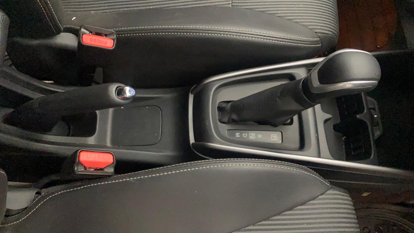 2024 Maruti XL6 ZETA AT, Petrol, Automatic, 9,643 km, Gear Lever