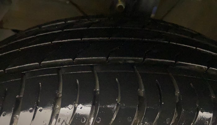 2024 Maruti XL6 ZETA AT, Petrol, Automatic, 9,643 km, Left Front Tyre Tread