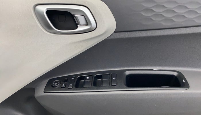 2020 Hyundai GRAND I10 NIOS SPORTZ AMT 1.2 KAPPA VTVT, Petrol, Automatic, 45,871 km, Driver Side Door Panels Control