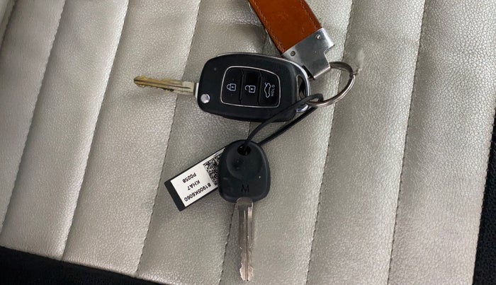 2020 Hyundai GRAND I10 NIOS SPORTZ AMT 1.2 KAPPA VTVT, Petrol, Automatic, 45,871 km, Key Close Up