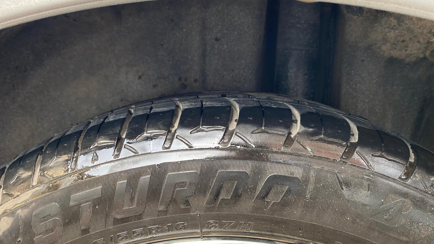 2019 Maruti Ciaz ALPHA 1.5 SHVS PETROL, CNG, Manual, 47,590 km, Left Rear Tyre Tread