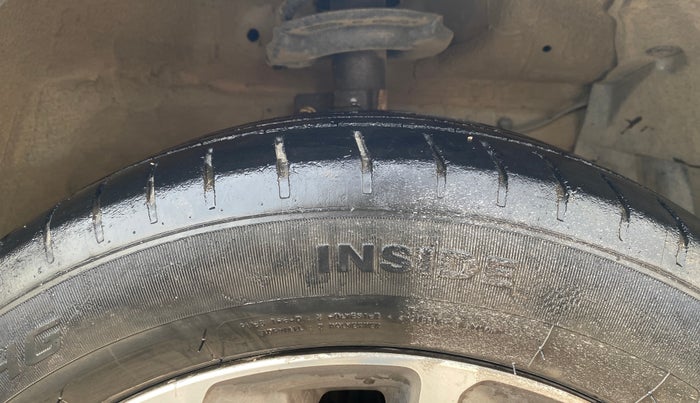 2019 Maruti Ciaz ALPHA 1.5 SHVS PETROL, CNG, Manual, 47,590 km, Right Front Tyre Tread