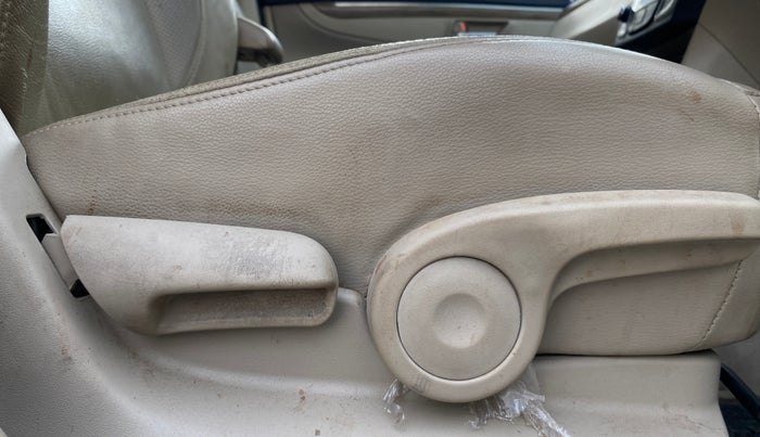 2019 Maruti Ciaz ALPHA 1.5 SHVS PETROL, CNG, Manual, 47,590 km, Driver Side Adjustment Panel