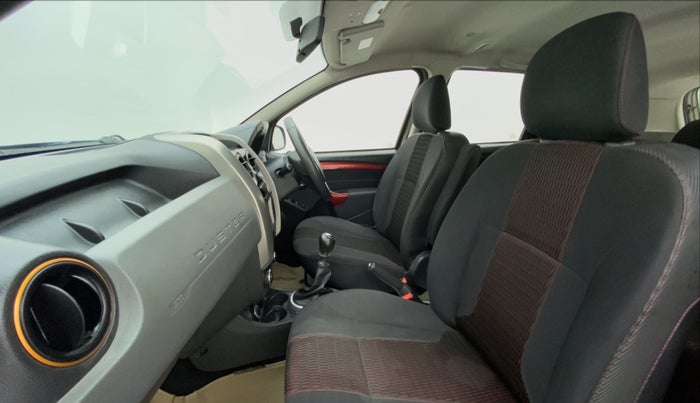 2016 Renault Duster RXZ 110 4WD, Diesel, Manual, 80,833 km, Right Side Front Door Cabin