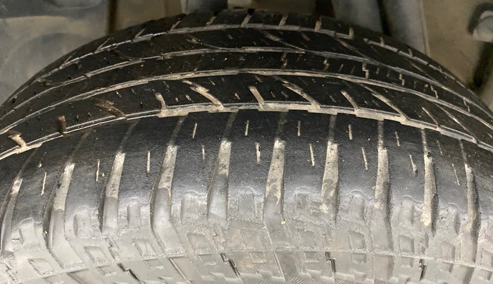 2016 Renault Duster RXZ 110 4WD, Diesel, Manual, 80,833 km, Right Rear Tyre Tread