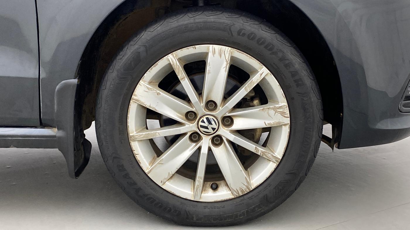 2015 Volkswagen Polo HIGHLINE1.2L PETROL, Petrol, Manual, 85,512 km, Right Front Wheel