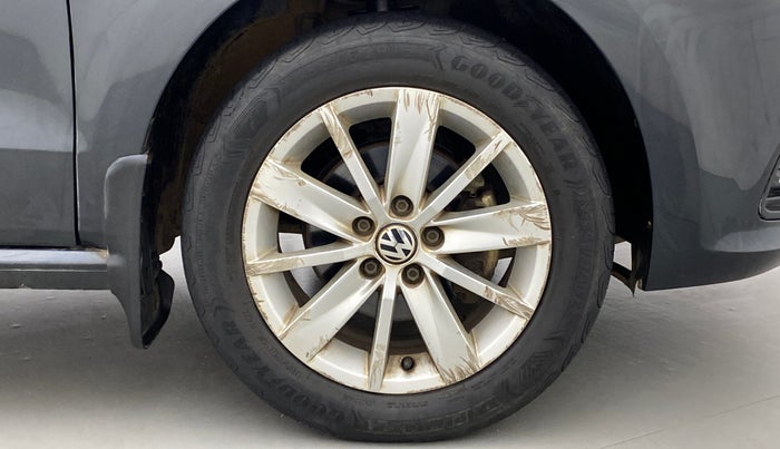 2015 Volkswagen Polo HIGHLINE1.2L PETROL, Petrol, Manual, 85,512 km, Right Front Wheel