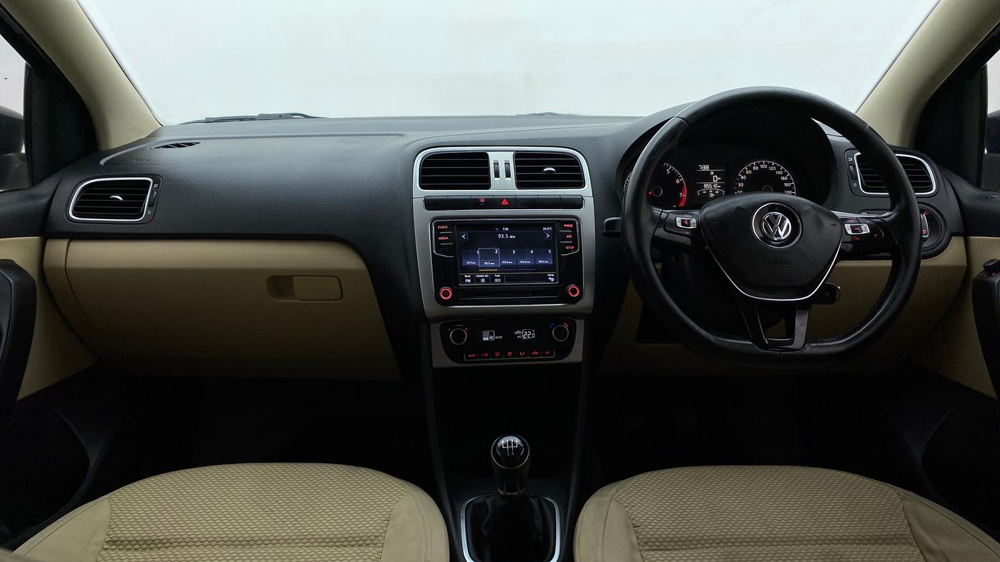 2015 Volkswagen Polo HIGHLINE1.2L PETROL, Petrol, Manual, 85,512 km, Dashboard