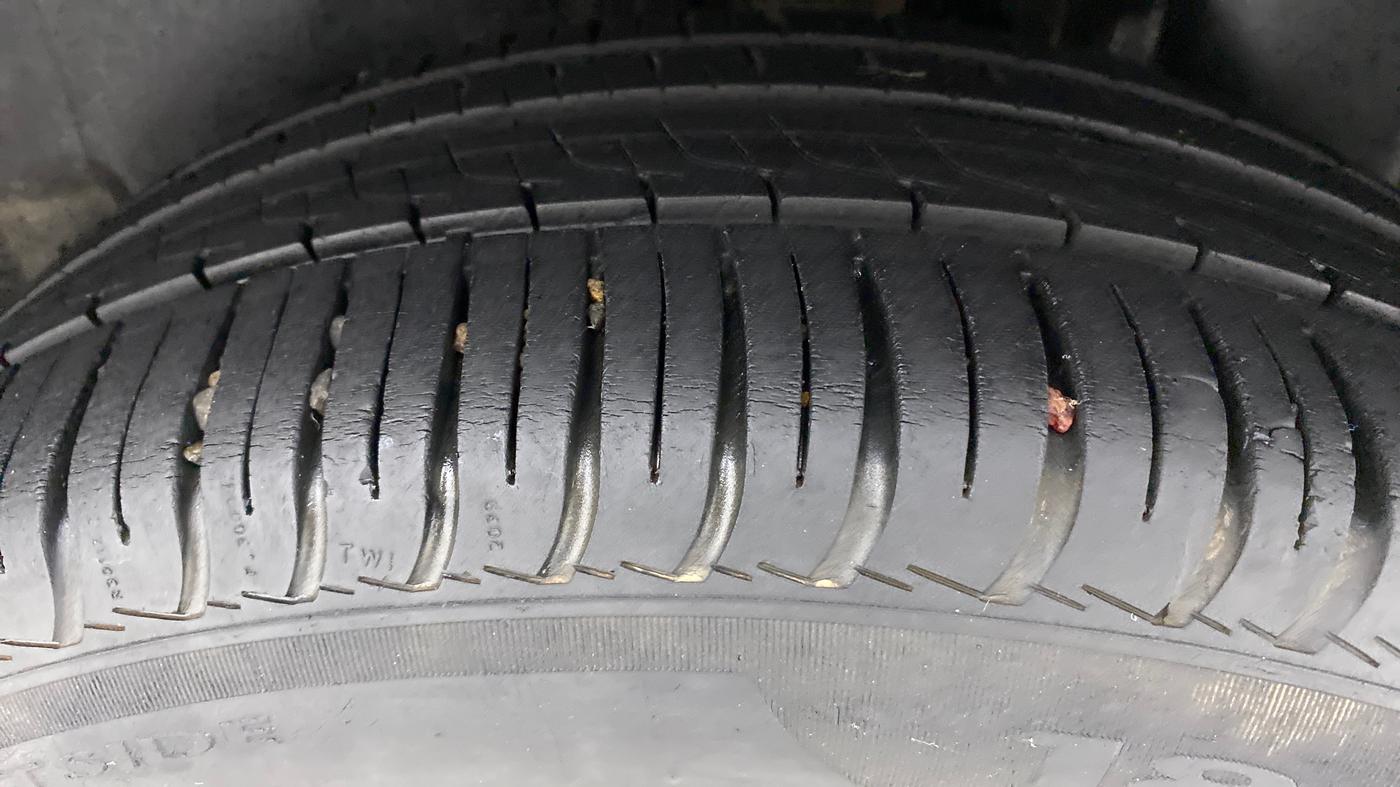 2015 Volkswagen Polo HIGHLINE1.2L PETROL, Petrol, Manual, 85,512 km, Left Rear Tyre Tread