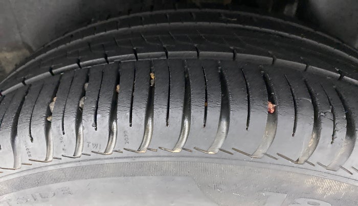 2015 Volkswagen Polo HIGHLINE1.2L PETROL, Petrol, Manual, 85,512 km, Left Rear Tyre Tread