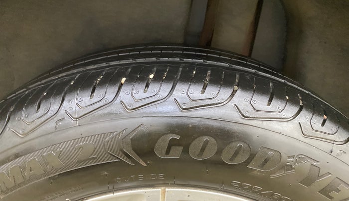 2022 Volkswagen TAIGUN HIGHLINE 1.0 TSI AT, Petrol, Automatic, 27,976 km, Left Rear Tyre Tread