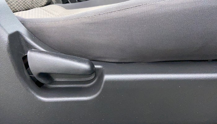2013 Maruti Wagon R 1.0 LXI, Petrol, Manual, 13,989 km, Driver Side Adjustment Panel