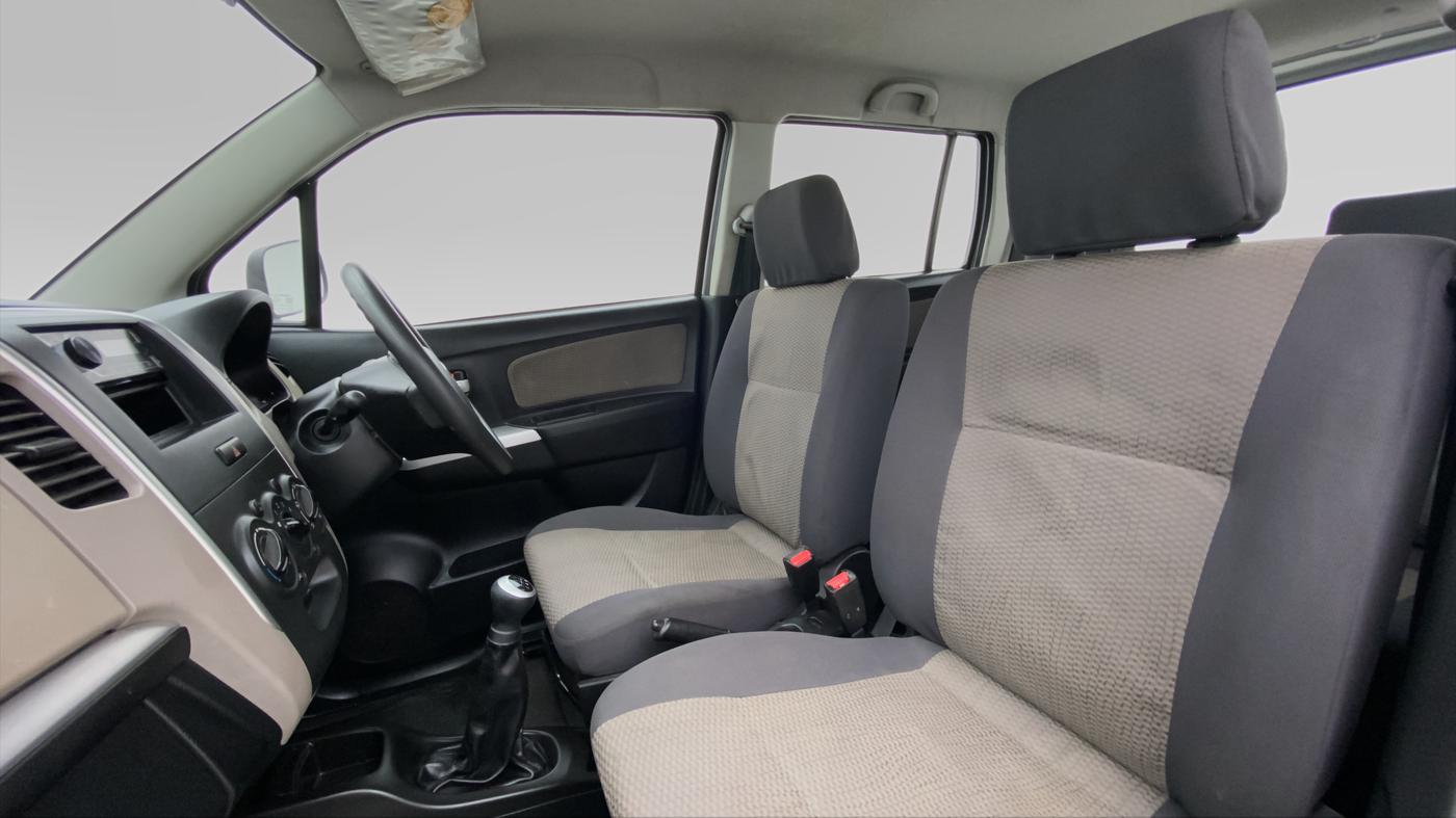 2013 Maruti Wagon R 1.0 LXI, Petrol, Manual, 13,989 km, Right Side Front Door Cabin View