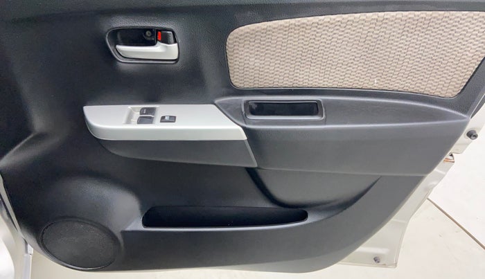 2013 Maruti Wagon R 1.0 LXI, Petrol, Manual, 13,989 km, Driver Side Door Panels Controls