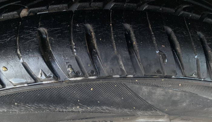 2014 Hyundai Xcent S (O) 1.2, Petrol, Manual, 92,246 km, Left Front Tyre Tread