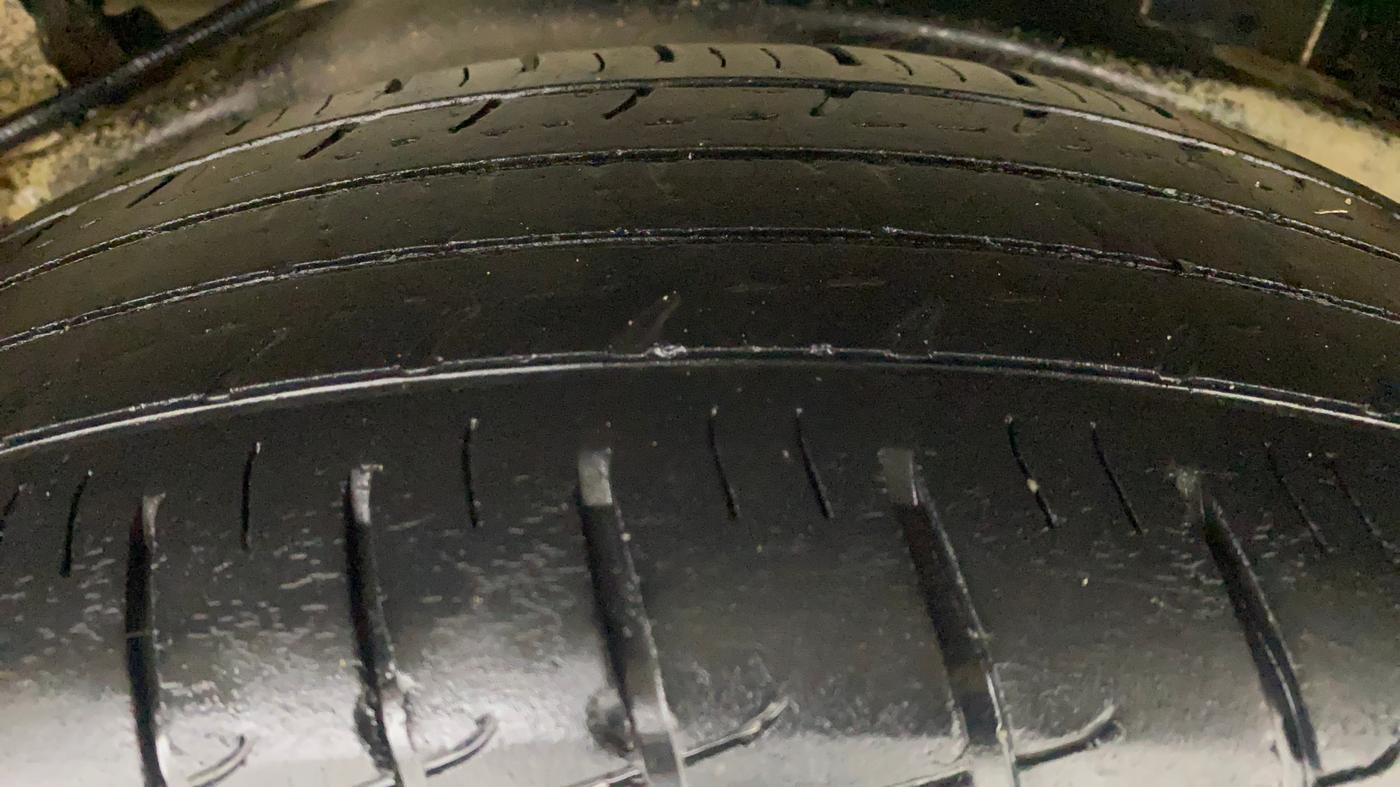 2020 Mahindra Bolero B6, Diesel, Manual, 1,08,181 km, Left Rear Tyre Tread