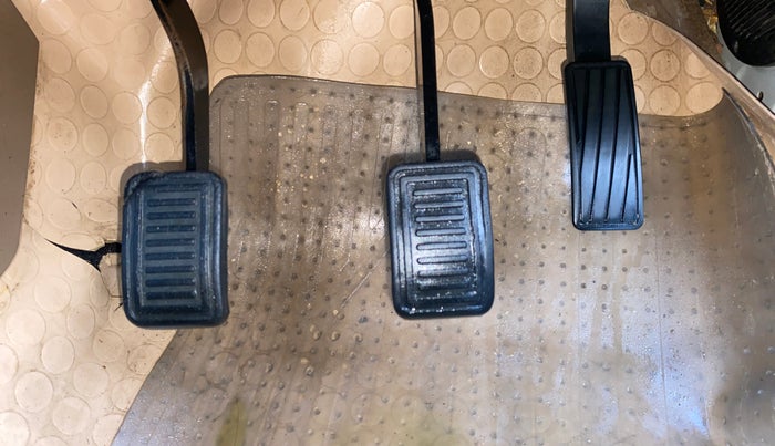 2020 Mahindra Bolero B6, Diesel, Manual, 1,08,181 km, Pedals