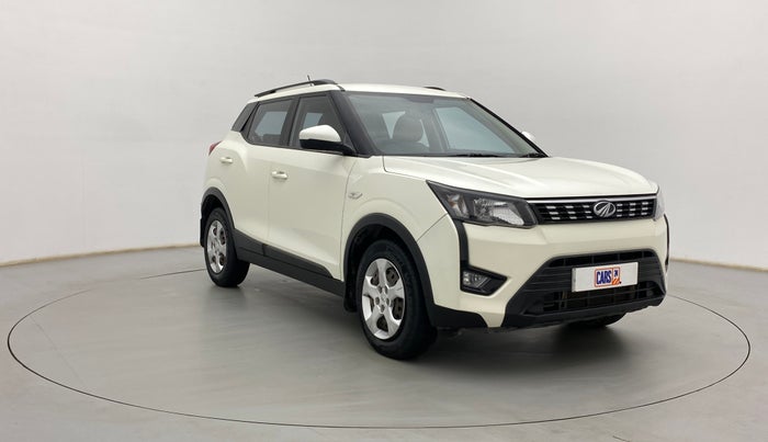 2019 Mahindra XUV300 W6 1.2 PETROL, Petrol, Manual, 40,899 km, Right Front Diagonal