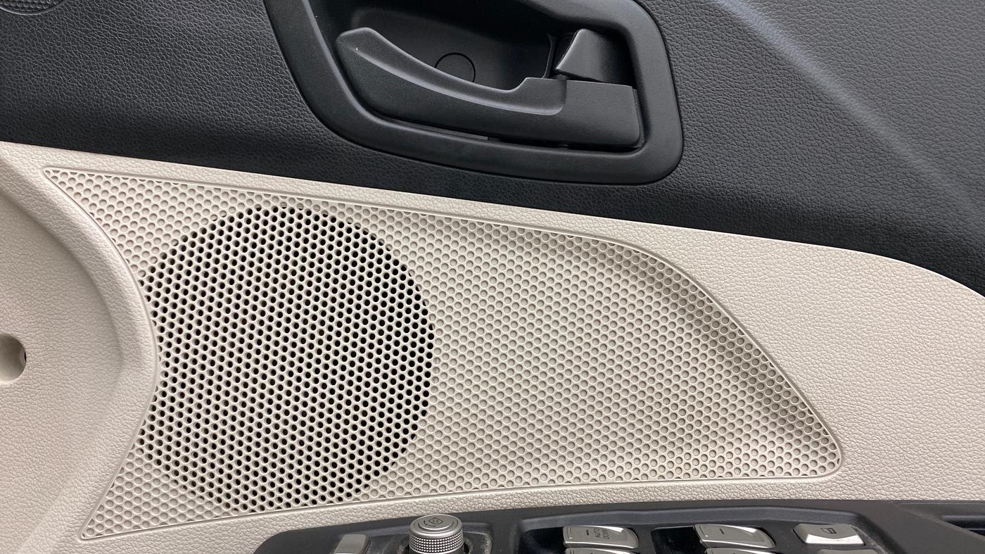 2019 Mahindra XUV300 W6 1.2 PETROL, Petrol, Manual, 40,899 km, Speaker