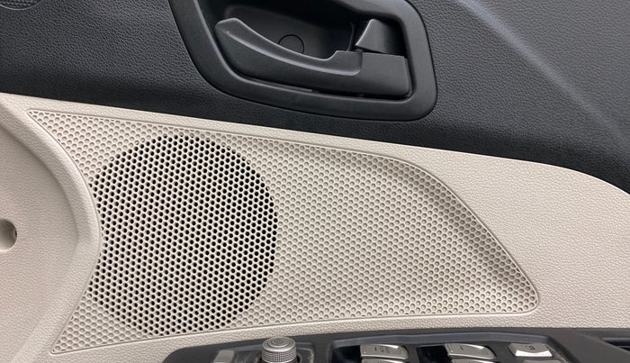 2019 Mahindra XUV300 W6 1.2 PETROL, Petrol, Manual, 40,899 km, Speaker