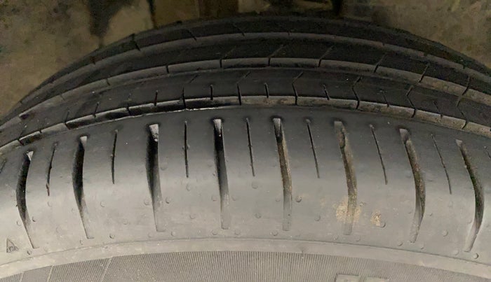 2023 Tata PUNCH CREATIVE AMT 1.2 RTN DUAL TONE, Petrol, Automatic, 12,032 km, Right Front Tyre Tread