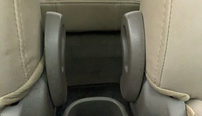2010 Hyundai i10 MAGNA 1.1, Petrol, Manual, 44,757 km, Driver Side Adjustment Panel