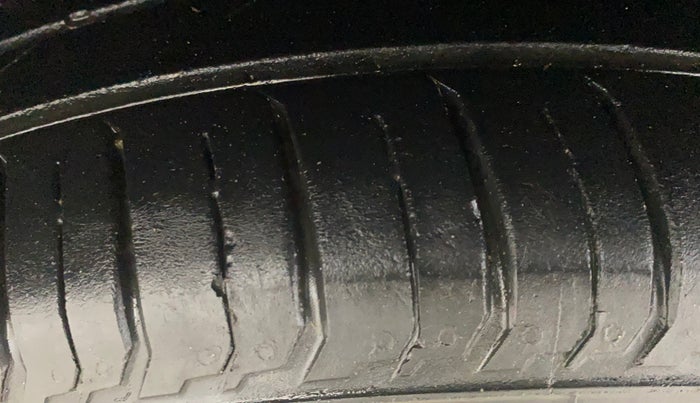 2023 Hyundai NEW I20 SPORTZ 1.2 IVT, Petrol, Automatic, 33,014 km, Right Rear Tyre Tread