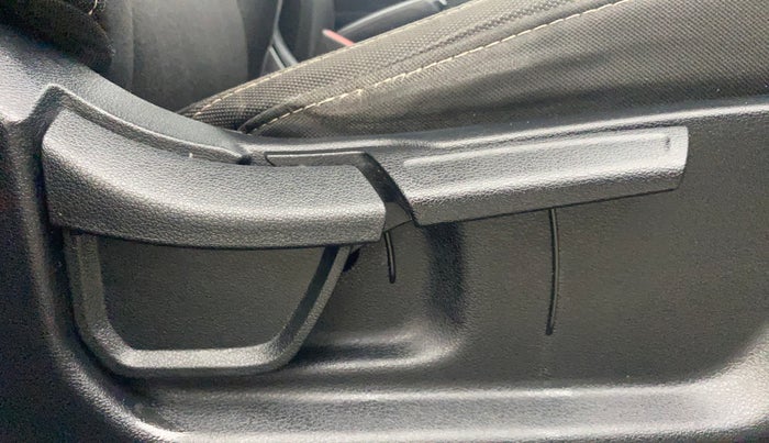 2023 Hyundai NEW I20 SPORTZ 1.2 IVT, Petrol, Automatic, 33,014 km, Driver Side Adjustment Panel