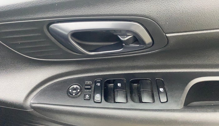 2023 Hyundai NEW I20 SPORTZ 1.2 IVT, Petrol, Automatic, 33,014 km, Driver Side Door Panels Control