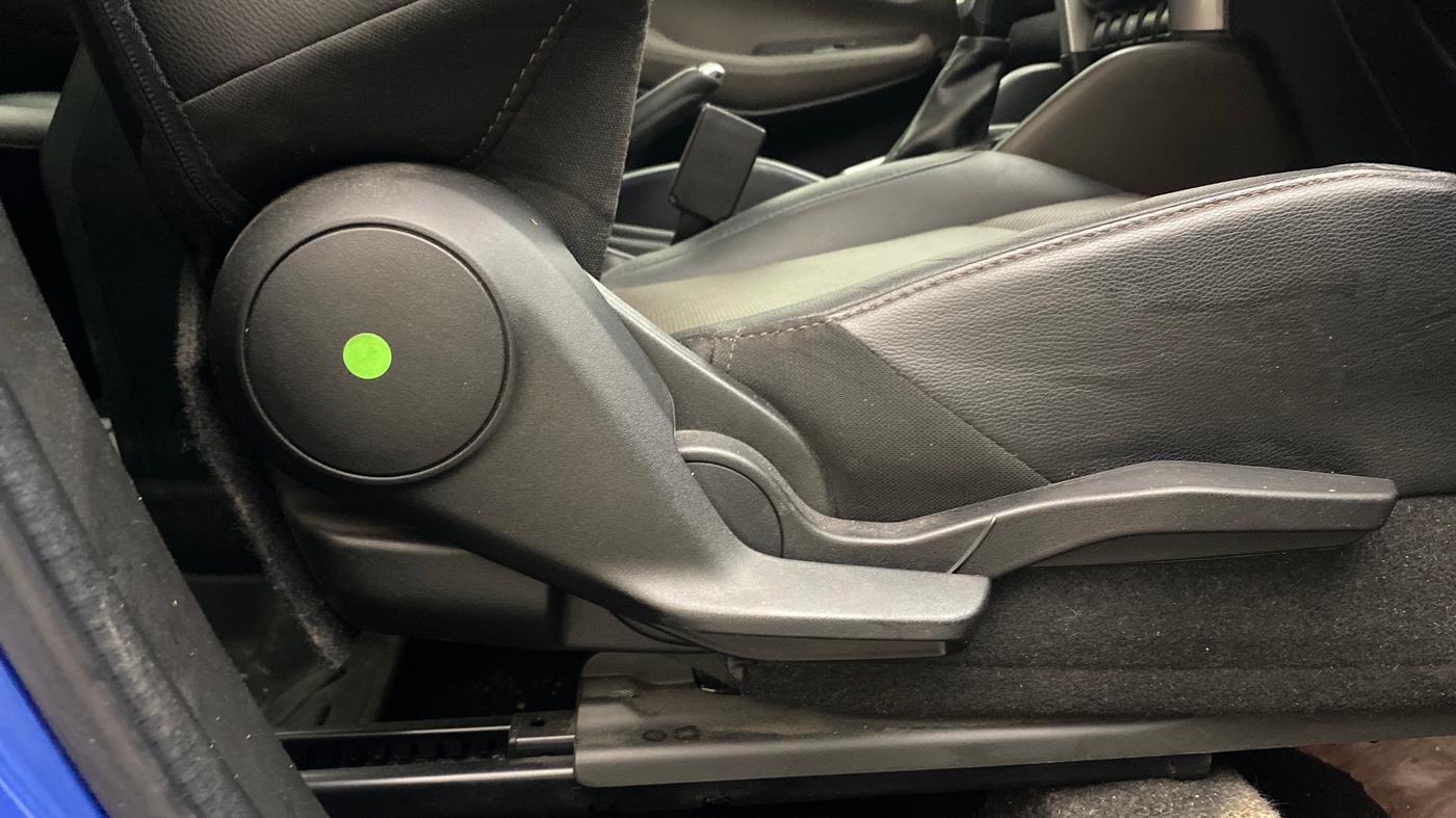 2022 Toyota URBAN CRUISER HYRYDER V HYBRID, Hybrid, Automatic, 33,635 km, Driver Side Adjustment Panel