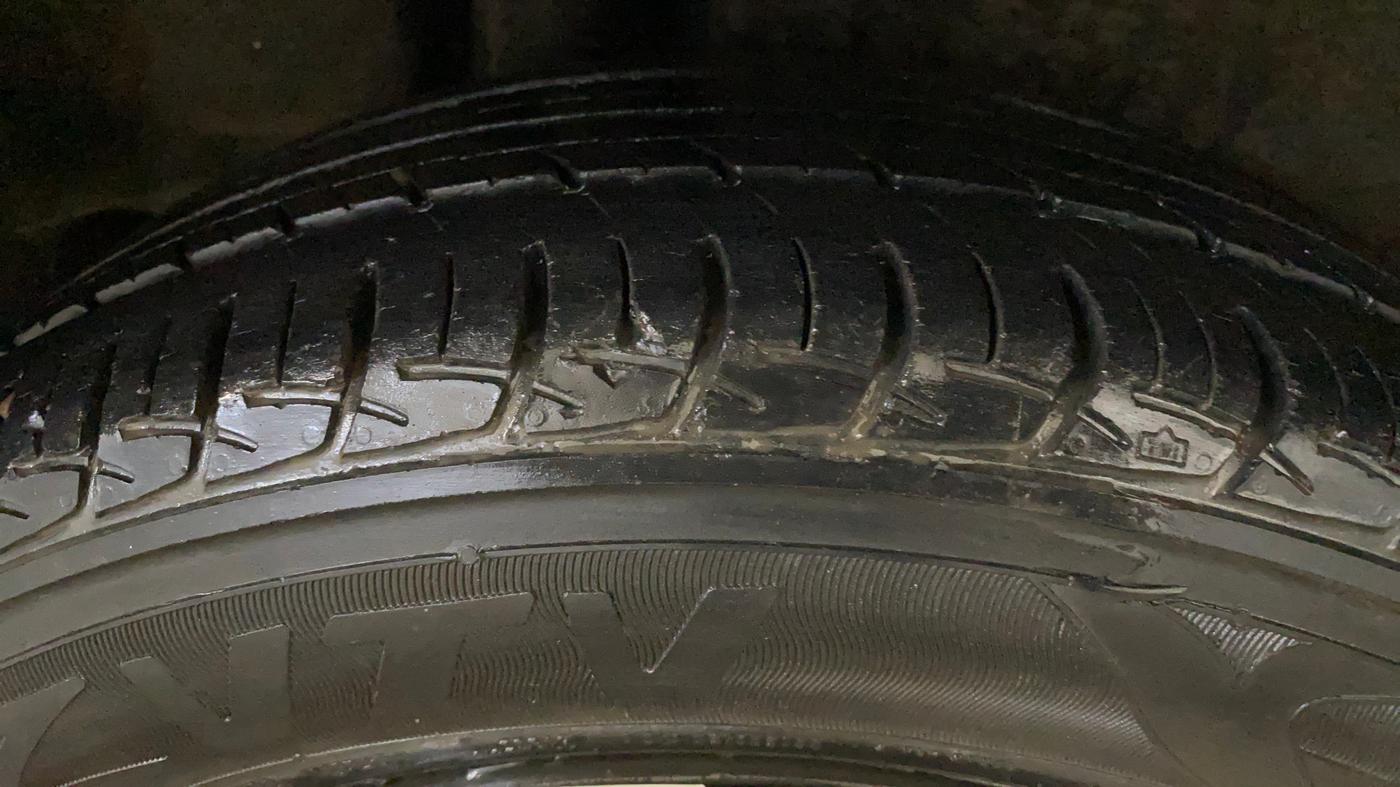 2017 Maruti Ciaz DELTA 1.4 AT PETROL, Petrol, Automatic, 73,208 km, Right Rear Tyre Tread