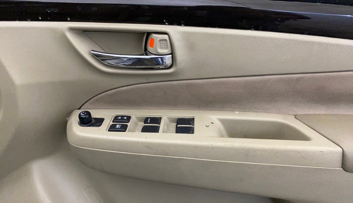 2017 Maruti Ciaz DELTA 1.4 AT PETROL, Petrol, Automatic, 73,289 km, Driver Side Door Panels Control