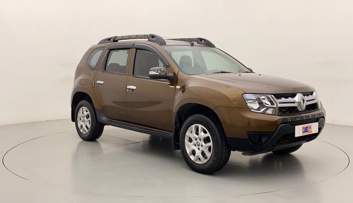 2017 Renault Duster RXE PETROL, Petrol, Manual, 68,233 km, Right Front Diagonal