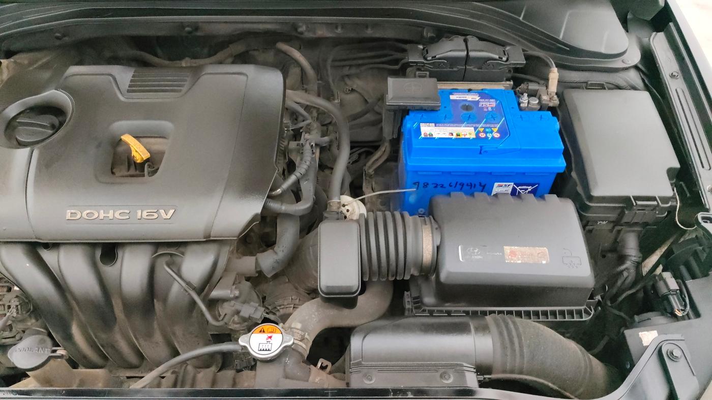 2017 Hyundai New Elantra 2.0 SX(O) AT PETROL, Petrol, Automatic, 93,662 km, Engine View - Left
