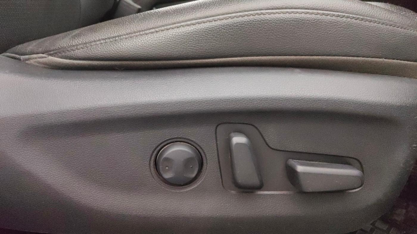 2017 Hyundai New Elantra 2.0 SX(O) AT PETROL, Petrol, Automatic, 93,662 km, Driver Side Adjustment Panel