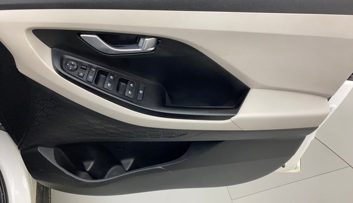 2020 Hyundai Creta SX IVT 1.5 PETROL, Petrol, Automatic, 52,586 km, Driver Side Door Panels Control