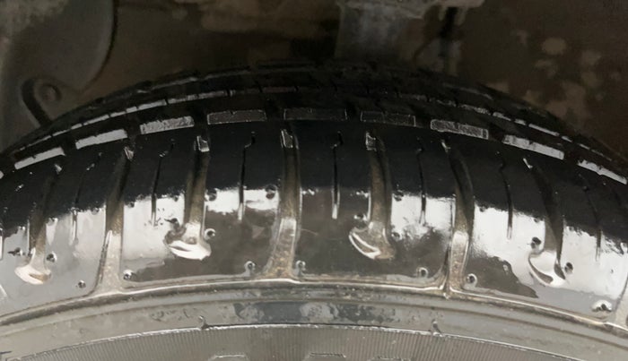 2016 Hyundai Grand i10 ASTA (O) 1.2 KAPPA VTVT, Petrol, Manual, 23,217 km, Left Front Tyre Tread