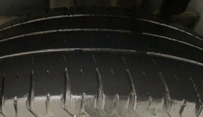 2021 Maruti Swift VXI, Petrol, Manual, 54,128 km, Left Rear Tyre Tread