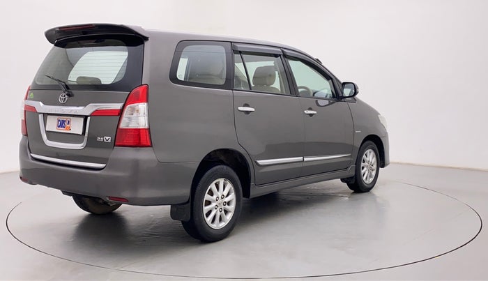 2014 Toyota Innova 2.5 VX 7 STR BS IV, Diesel, Manual, Right Back Diagonal