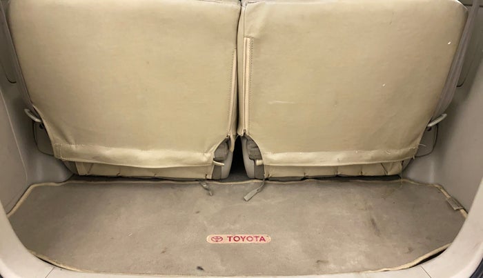 2014 Toyota Innova 2.5 VX 7 STR BS IV, Diesel, Manual, Boot Inside