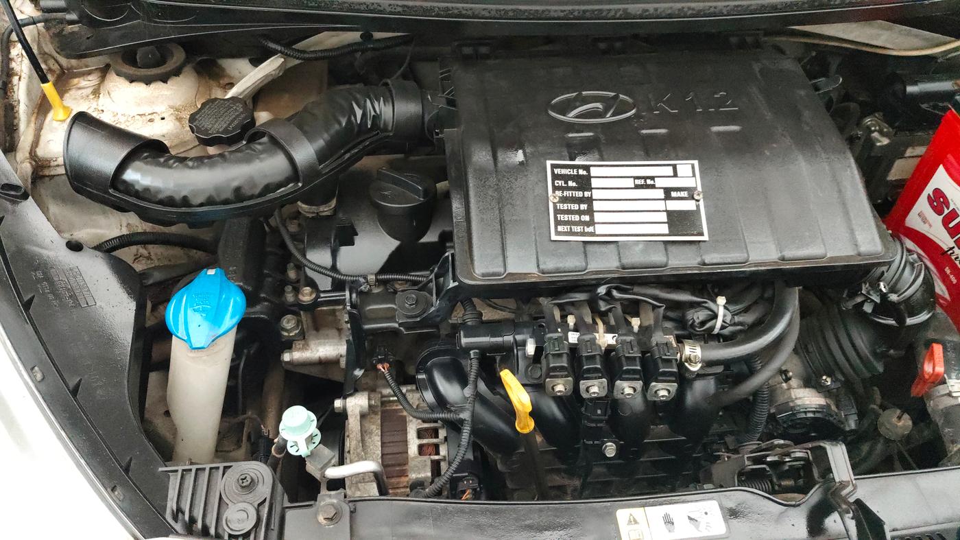 2017 Hyundai Grand i10 SPORTZ (O) AT 1.2 KAPPA VTVT, CNG, Automatic, 42,474 km, Engine View - Right