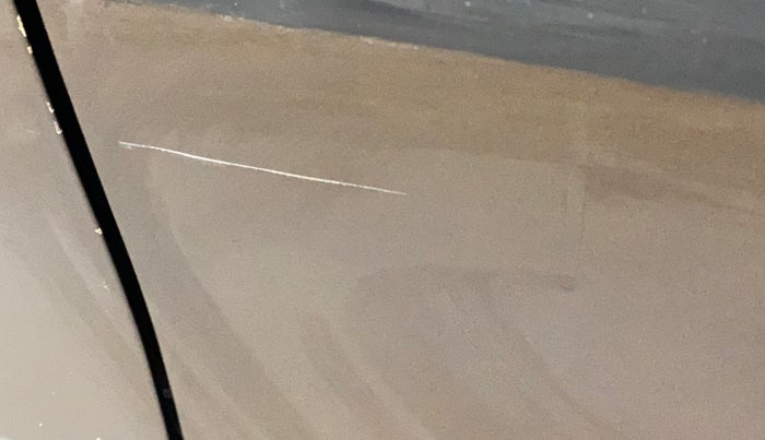 2015 Maruti Ciaz ZXI+ RS, Petrol, Manual, 88,085 km, Rear left door - Minor scratches