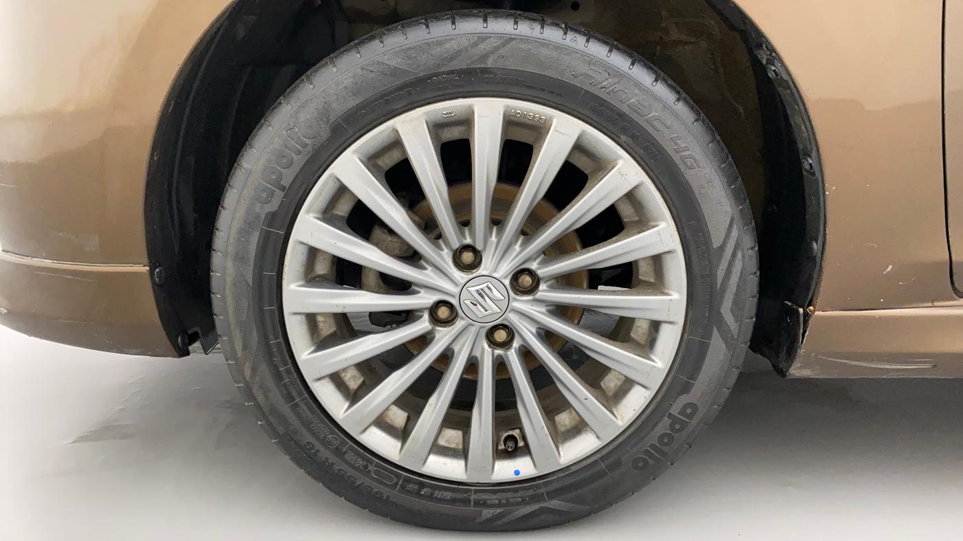 2015 Maruti Ciaz ZXI+ RS, Petrol, Manual, 88,085 km, Left Front Wheel
